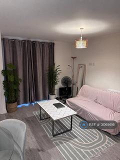 1 bedroom flat to rent, Lucas Court, Watford, WD18