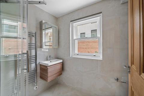 Studio to rent, Arvon Court, 5 Titchborne Row, W2