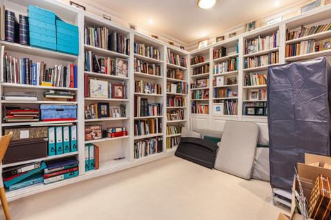 4 bedroom end of terrace house for sale, Merton Court, Oxford