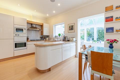 4 bedroom end of terrace house for sale, Merton Court, Oxford