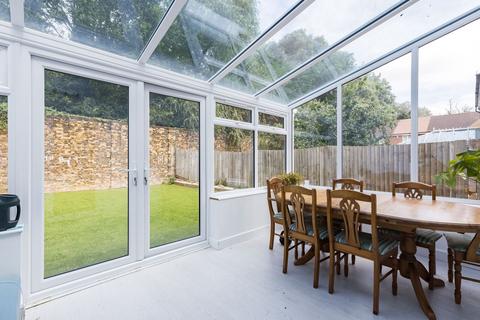 4 bedroom terraced house for sale, Vulcan close, Beckton, London, E6