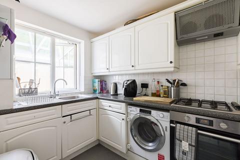 4 bedroom terraced house for sale, Vulcan close, Beckton, London, E6