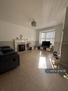 1 bedroom in a house share to rent, Owl Close, Aylesbury, HP19