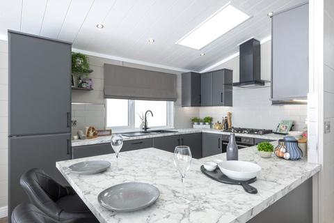 2 bedroom bungalow for sale, Dodnor Lane, Newport, Isle of Wight, PO30