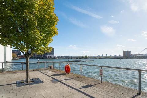 1 bedroom flat for sale, Basin Approach, London E16