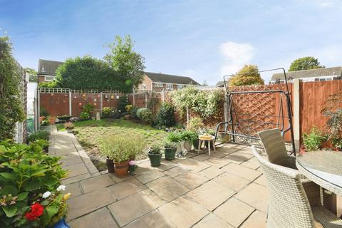 3 bedroom semi-detached house for sale, Magnolia Way, Pilgrims Hatch, Brentwood
