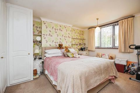 3 bedroom semi-detached house for sale, Magnolia Way, Pilgrims Hatch, Brentwood