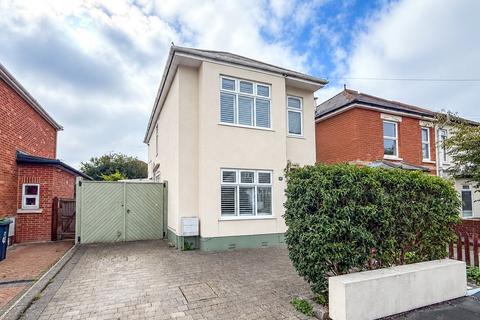 4 bedroom detached house for sale, Jumpers Road, Christchurch, Dorset, BH23