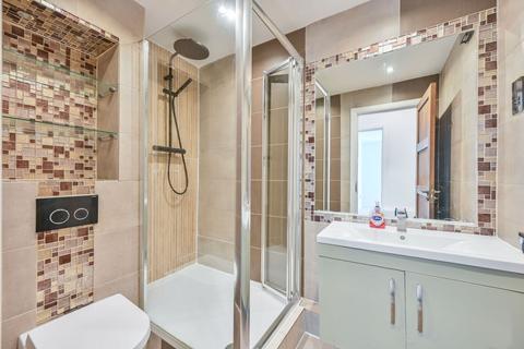 3 bedroom flat to rent, Queensway, Bayswater, London, W2