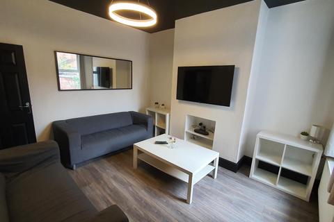 1 bed room for rent in Gladstone Road, Chester