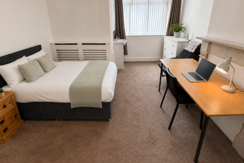 1 bed room for rent in Bouverie Street, Chester