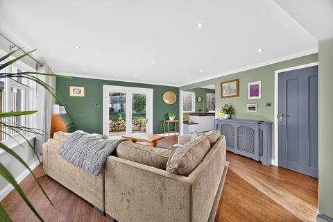 4 bedroom detached house for sale, Main Road, Newbridge