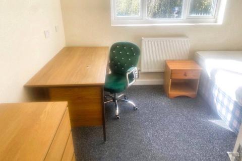 5 bedroom flat to rent, Brookvale Road, Hampshire SO17