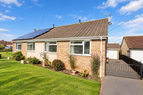 2 bedroom bungalow for sale, Knightcott Gardens, Banwell