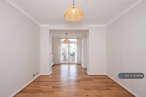2 bedroom flat to rent, Monmouth Road, London, W2