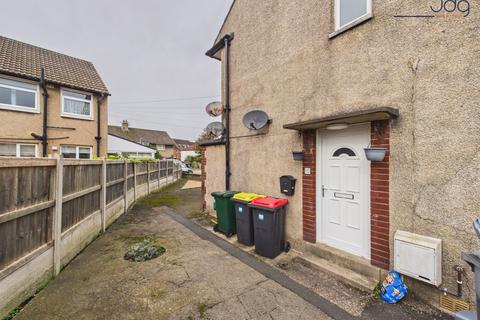 2 bed flat/apartment for rent in Palmer Grove, Morecambe, LA4