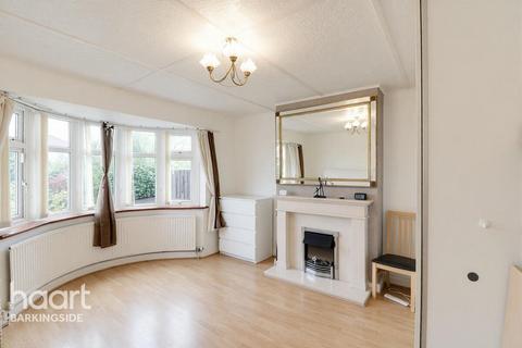 3 bedroom semi-detached bungalow for sale, Ashley Avenue, Barkingde