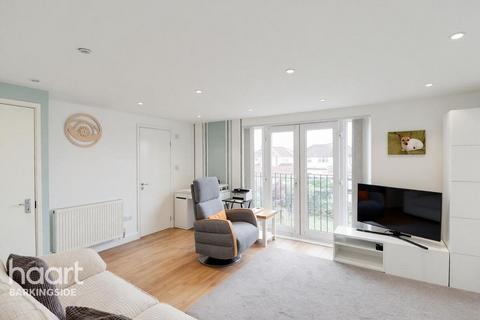 3 bedroom semi-detached bungalow for sale, Ashley Avenue, Barkingde