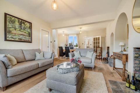 3 bedroom cottage for sale, Station Approach, North Fambridge