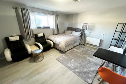 1 bedroom bungalow to rent, Poole, BH12