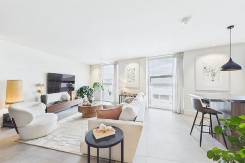 2 bedroom flat for sale, Flower Lane, London