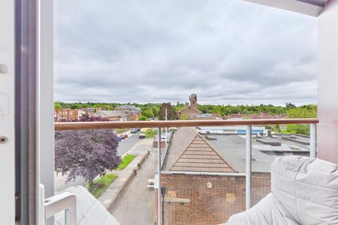 2 bedroom flat for sale, Flower Lane, London