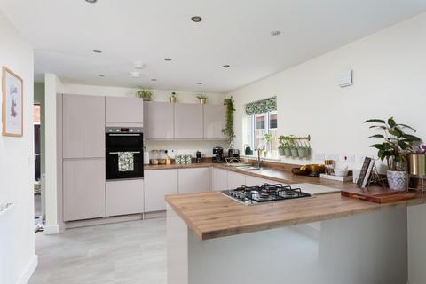 5 bedroom detached house for sale, Gatekeeper Drive, Sherburn In Elmet, Leeds