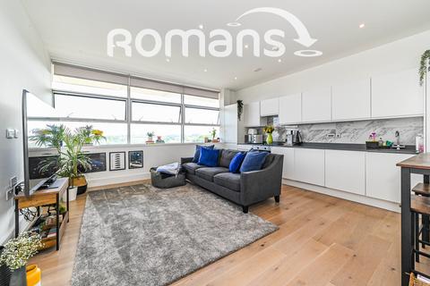 2 bed flat/apartment for rent in Compass Court, The Boulevard, Cain Road, RG12