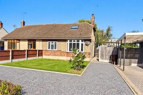 2 bedroom chalet for sale, Greenleas, Thundersley