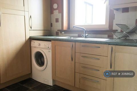 2 bedroom flat to rent, Froghall Terrace, Aberdeen, AB24