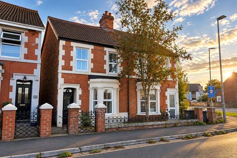 2 bedroom semi-detached house for sale, Station Road, Westbury