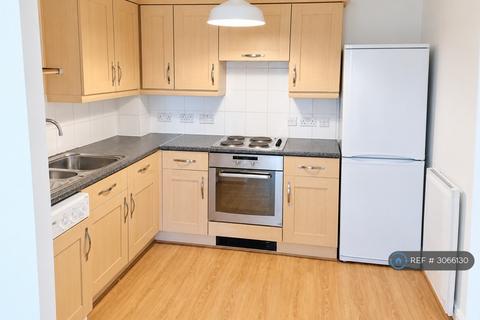 1 bed flat/apartment for rent in Kelvin Gate, Bracknell, RG12