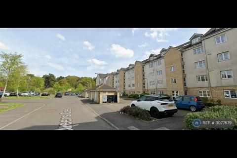 2 bed flat/apartment for rent in Queens Crescent, Livingston, EH54