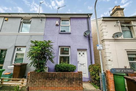 2 bed terraced house for rent in Stanley Road, Tunbridge Wells, TN1