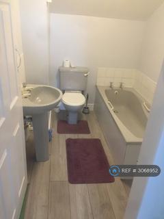 1 bed room for rent in Bedford Road, Birkenhead, CH42