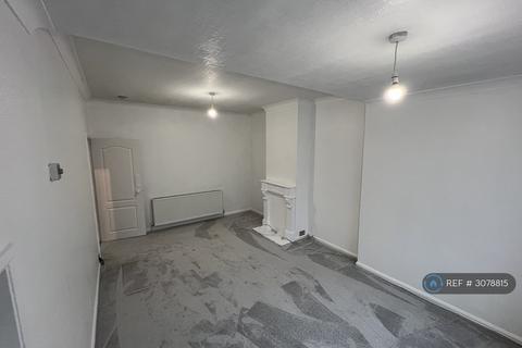 2 bed bungalow for rent in Bryant Road, Kettering, NN15