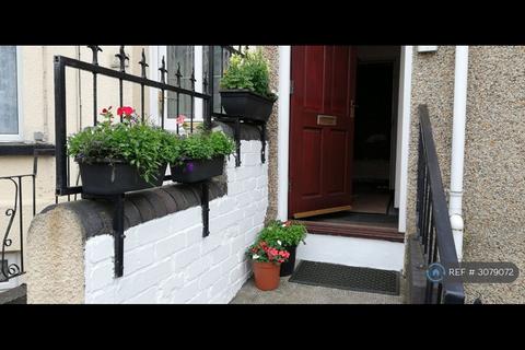 1 bed flat/apartment for rent in Fairoak Avenue, Newport, NP19