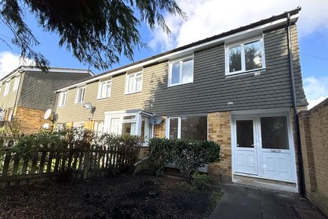 3 bed terraced house for rent in Cobbetts Ride, Tunbridge Wells