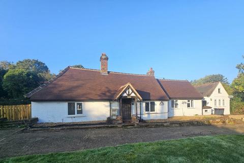 3 bed bungalow for rent in Canterbury Hill Canterbury