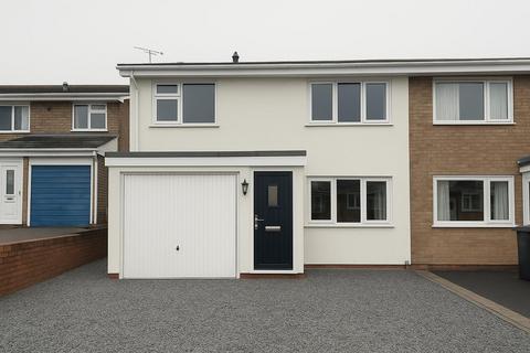 3 bed property for rent in Merton Close, KIDDERMINSTER, DY10