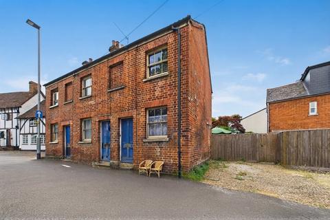 2 bed terraced house for rent in Wiltshire Road, Wokingham, Berkshire, RG40