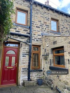 2 bed terraced house for rent in John Street, Bradford, BD13
