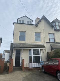 2 bed flat/apartment for rent in Old Chester Road, Birkenhead, CH42