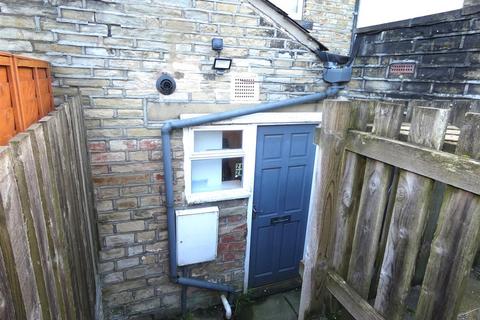 1 bed property for rent in Whitehall Street, Halifax HX3