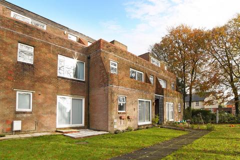 1 bed flat/apartment for rent in Cowley Close, Dorchester, DT1 2