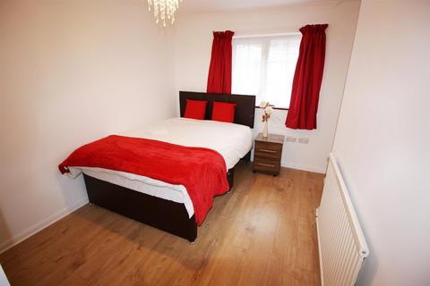 1 bed room for rent in Buckthorn Avenue, Stevenage