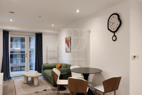 1 bed flat/apartment for rent in Eden Place, London