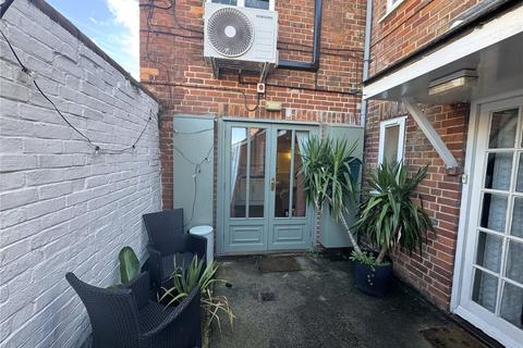 1 bed flat/apartment for rent in Park Street, Salisbury, Wiltshire, SP1