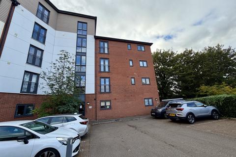 2 bed flat/apartment for rent in Railway View, KETTERING