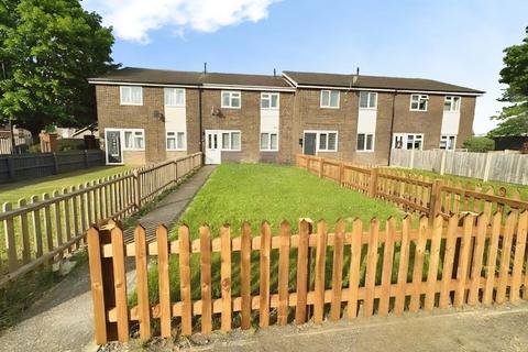 3 bed terraced house for rent in Brampton Gardens, ST. NEOTS, PE19